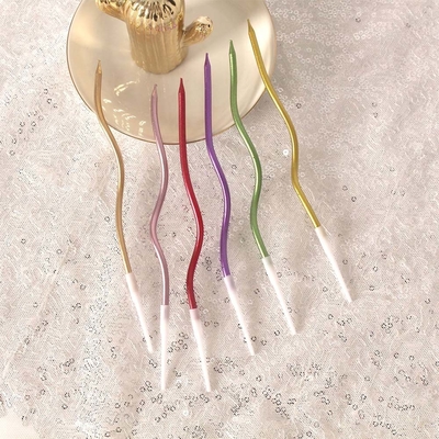 Des bougies en fil d'or en argent Des bougies pour gâteau d'anniversaire Des décorations pour fête d'anniversaire